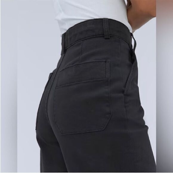 NWT Everlane The Organic Wide-Leg Pant in Black
Size 00 - Picture 11 of 12